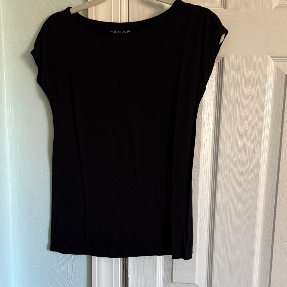 Tahari Women's Elegant Black Short Sleeve Tee